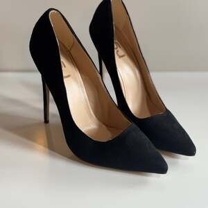 FSJ Women's Classic Pointed Toe Black Suede Stiletto Pumps Size 7